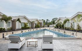 Sitara Palace And Resort